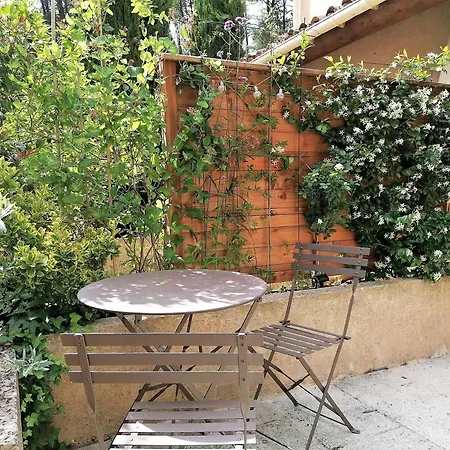 Sejour Au Pied Du Colorado Provencal, Avec Piscine *