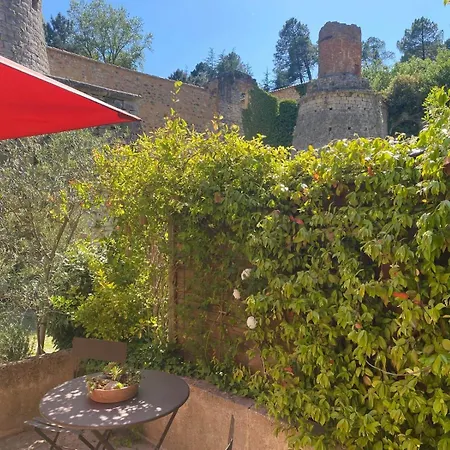 Sejour Au Pied Du Colorado Provencal, Avec Piscine Rustrel